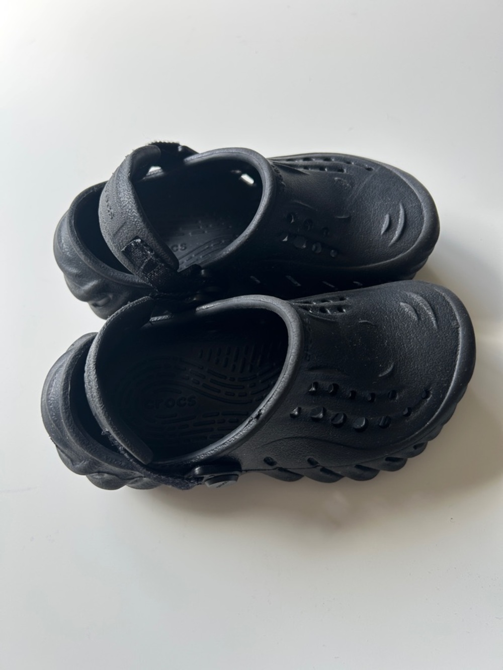 CROCS Kids Black Echo Clogs Shoes - Size 10 - Picture 4 of 9